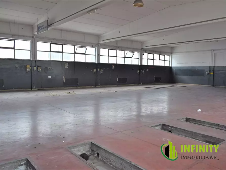 Immagine 3 di Ufficio in affitto  a Matera