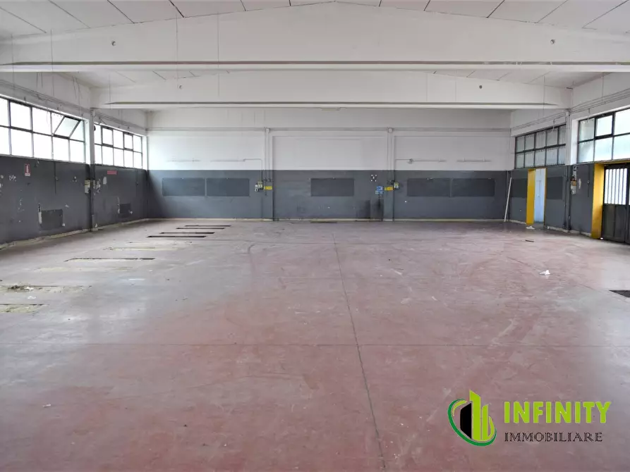 Immagine 2 di Ufficio in affitto  a Matera