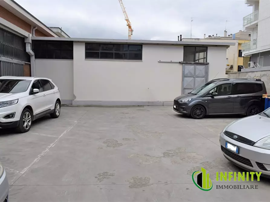 Immagine 7 di Ufficio in affitto  a Matera