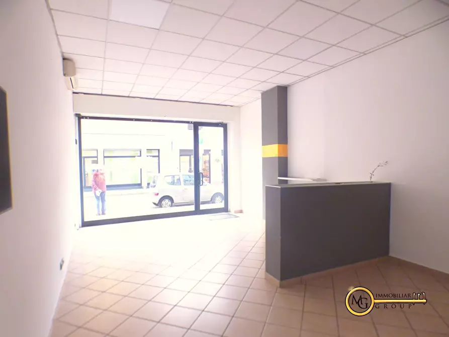 Immagine 4 di Ufficio in affitto  a Melzo