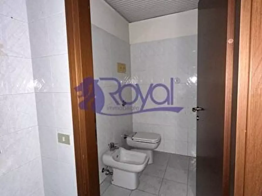 Immagine 6 di Ufficio in affitto  a Parabiago