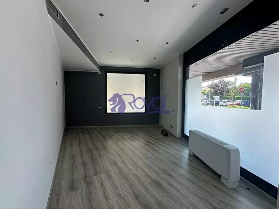 Immagine 5 di Ufficio in affitto  a Parabiago