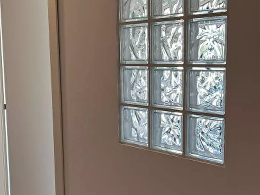 Immagine 10 di Ufficio in affitto  a Carpi