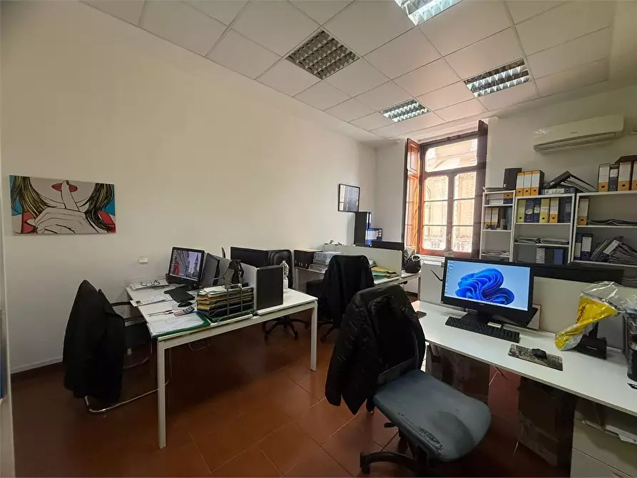 Immagine 8 di Ufficio in affitto  13 a Napoli