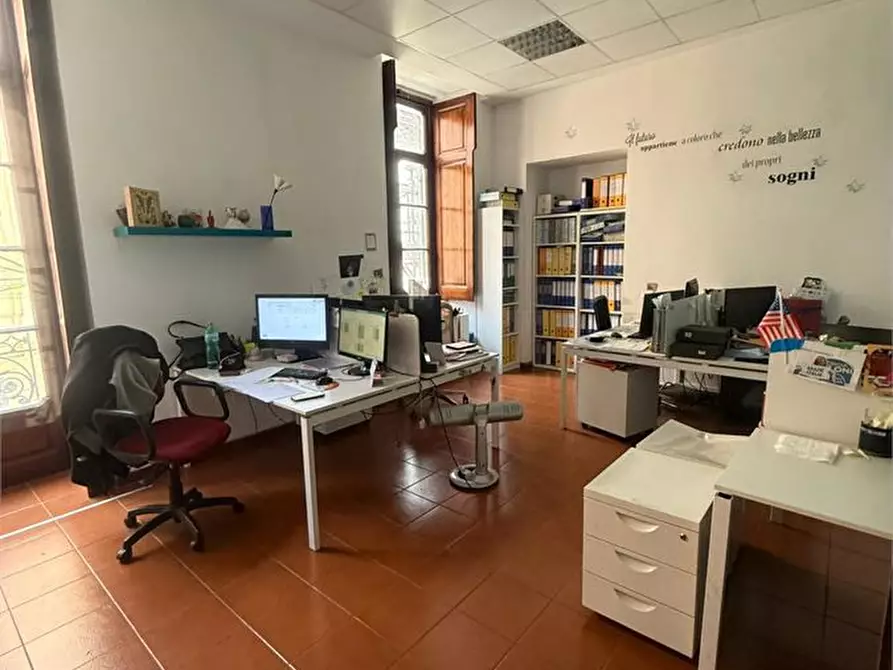 Immagine 9 di Ufficio in affitto  13 a Napoli