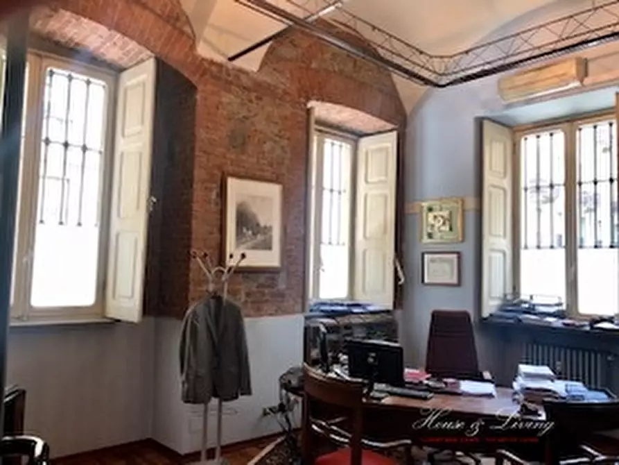 Immagine 10 di Ufficio in affitto  a Torino