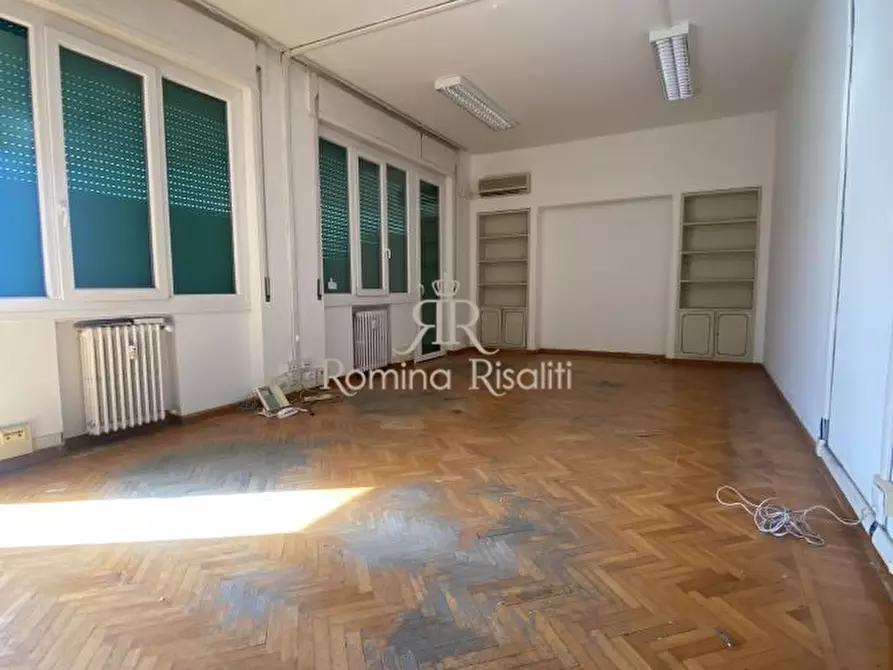 Immagine 7 di Ufficio in affitto  a Livorno