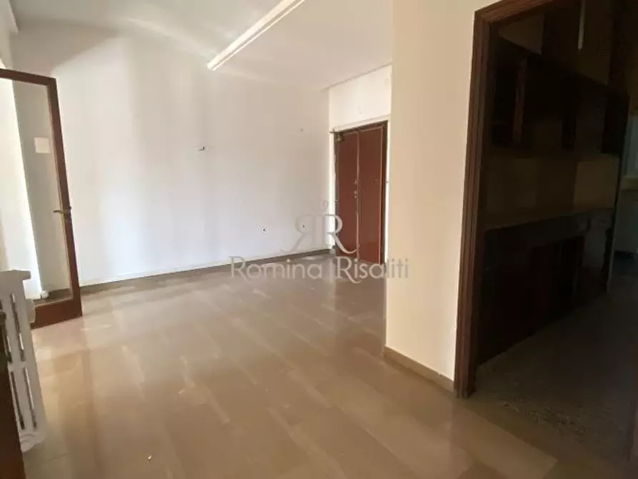 Immagine 1 di Ufficio in affitto  a Livorno