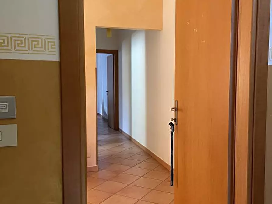 Immagine 6 di Ufficio in affitto  a Pachino
