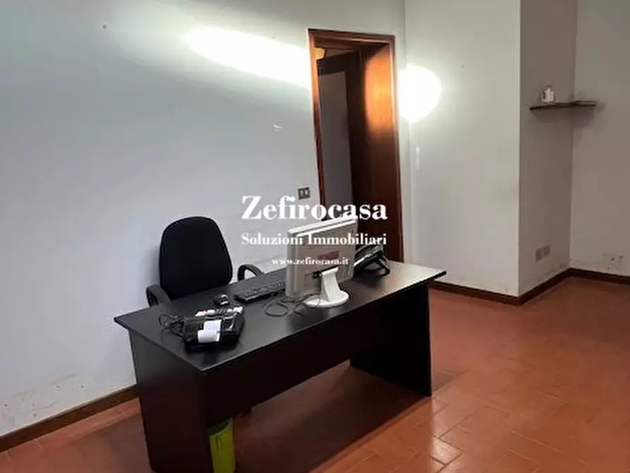 Immagine 9 di Ufficio in affitto  a San Giovanni In Persiceto