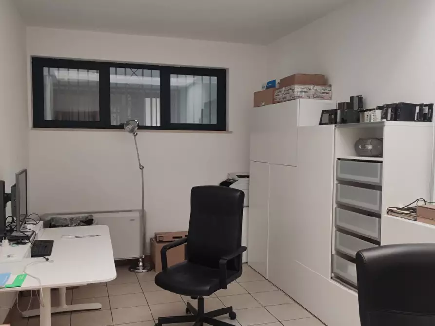 Immagine 8 di Ufficio in affitto  a Terni