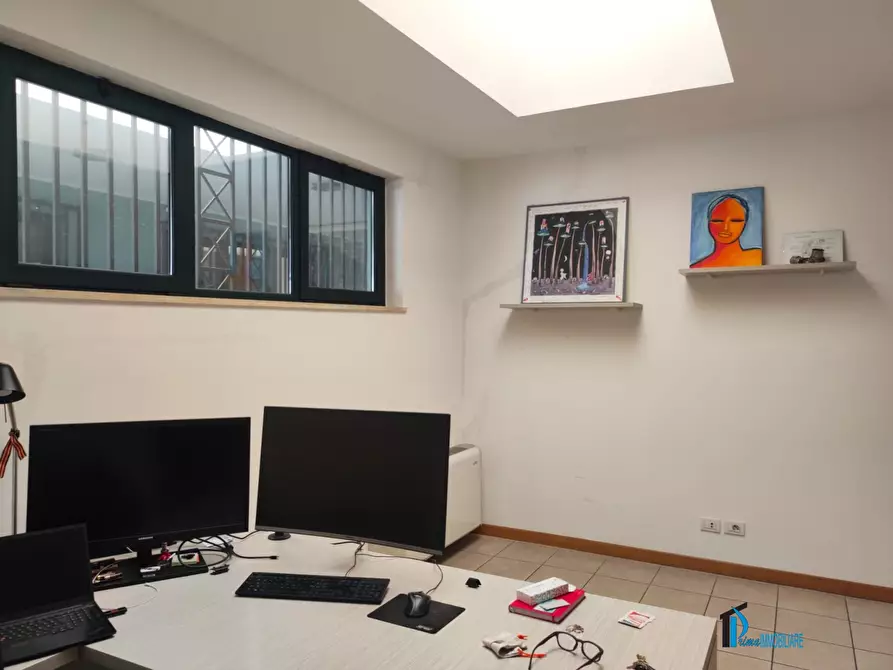 Immagine 3 di Ufficio in affitto  a Terni