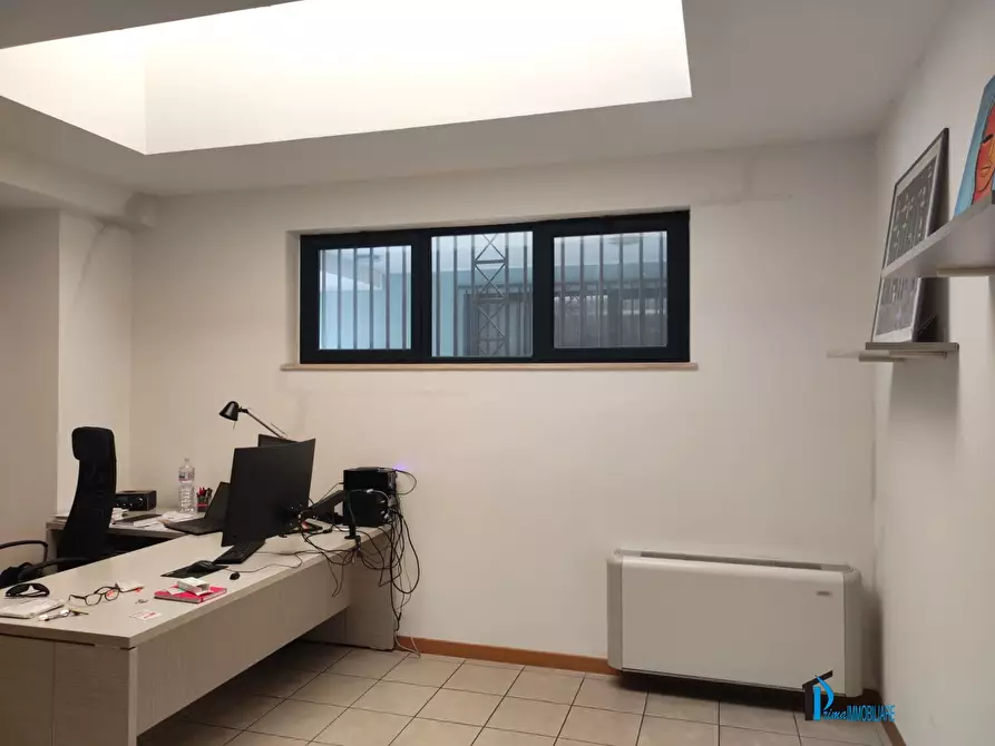 Immagine 5 di Ufficio in affitto  a Terni