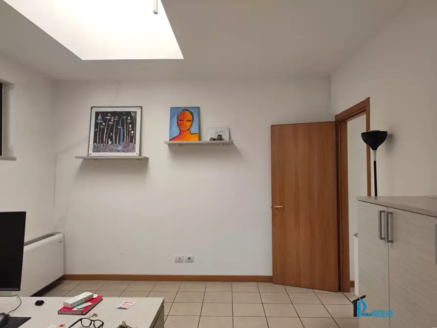 Immagine 2 di Ufficio in affitto  a Terni
