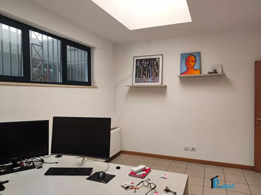 Immagine 6 di Ufficio in affitto  a Terni