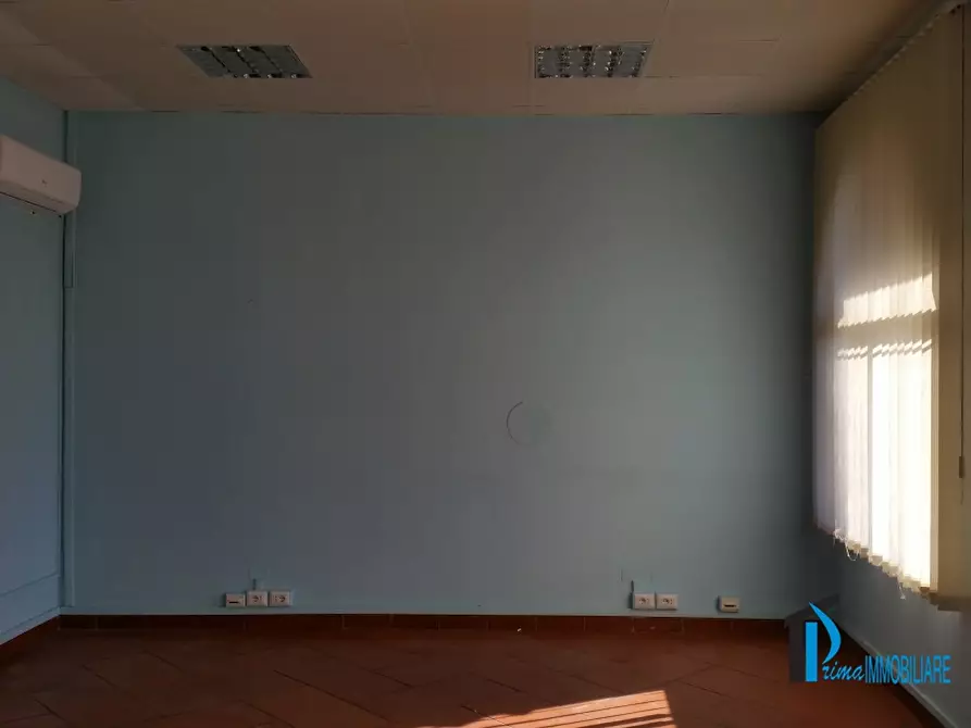 Immagine 3 di Ufficio in affitto  a Terni