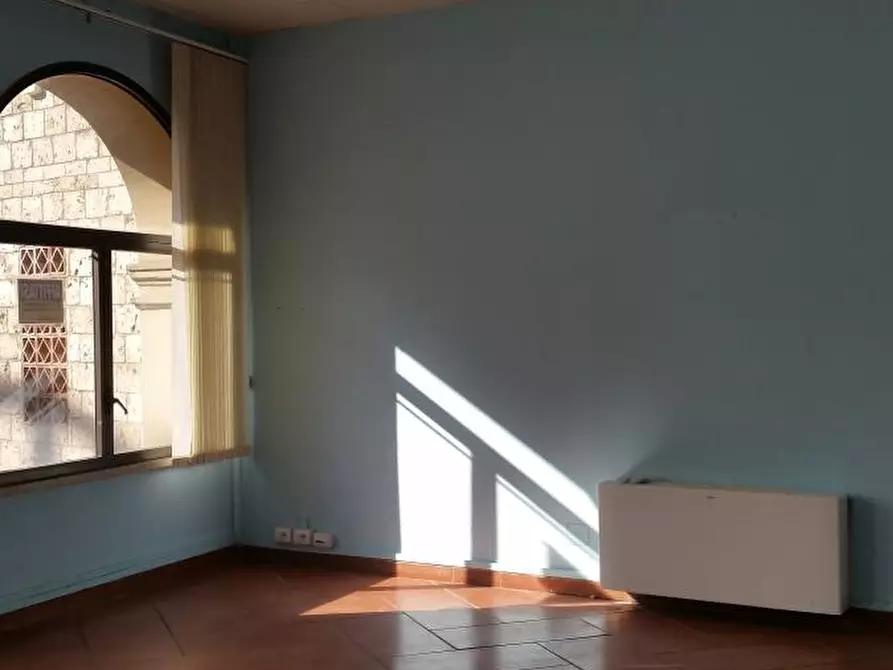 Immagine 2 di Ufficio in affitto  a Terni