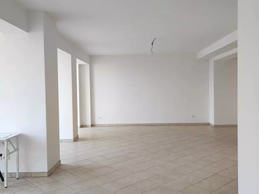 Immagine 5 di Ufficio in affitto  a Terni