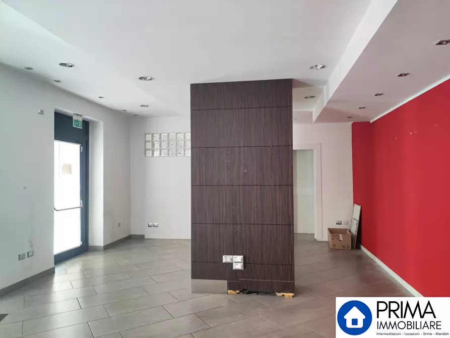 Immagine 2 di Ufficio in affitto  a Terni