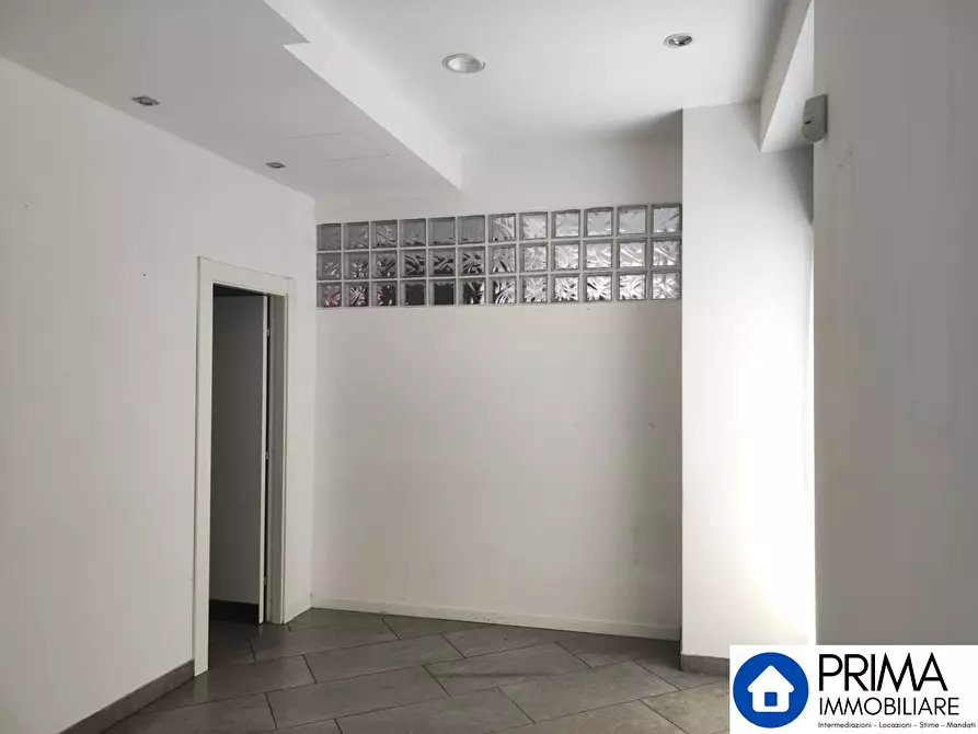 Immagine 5 di Ufficio in affitto  a Terni