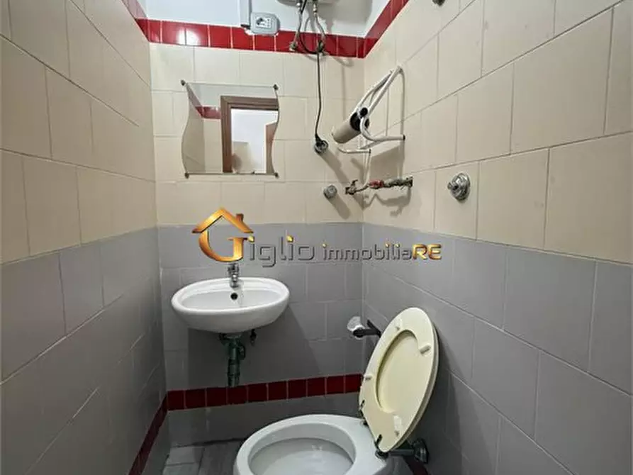 Immagine 9 di Ufficio in affitto  21 a Casoria