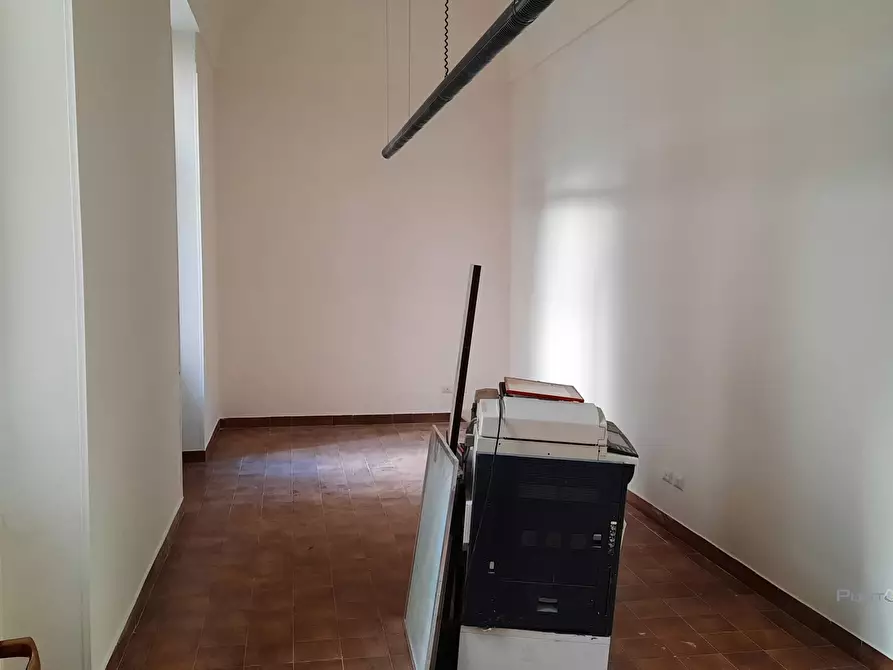 Immagine 4 di Ufficio in affitto  85 a Brindisi