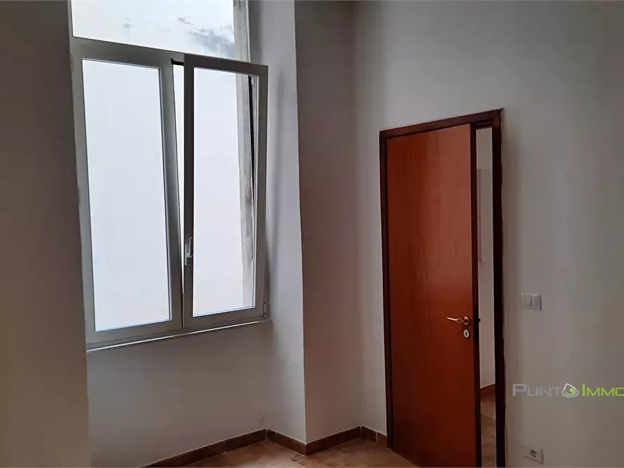 Immagine 4 di Ufficio in affitto  85 a Brindisi