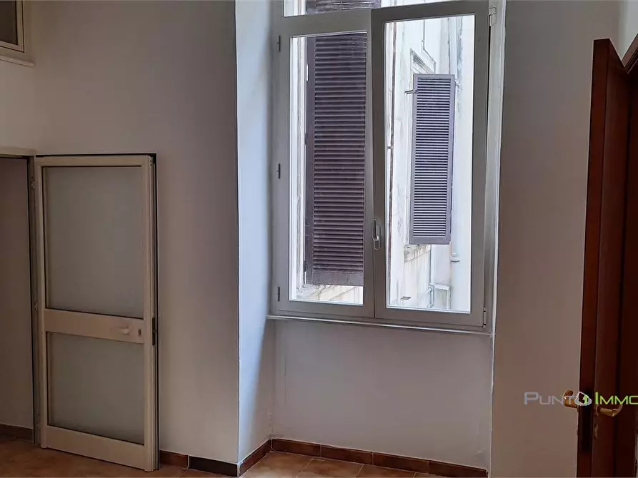 Immagine 7 di Ufficio in affitto  85 a Brindisi