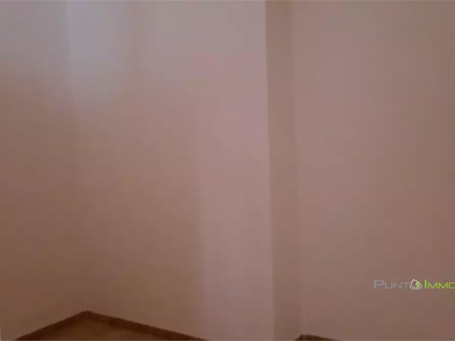 Immagine 10 di Ufficio in affitto  85 a Brindisi