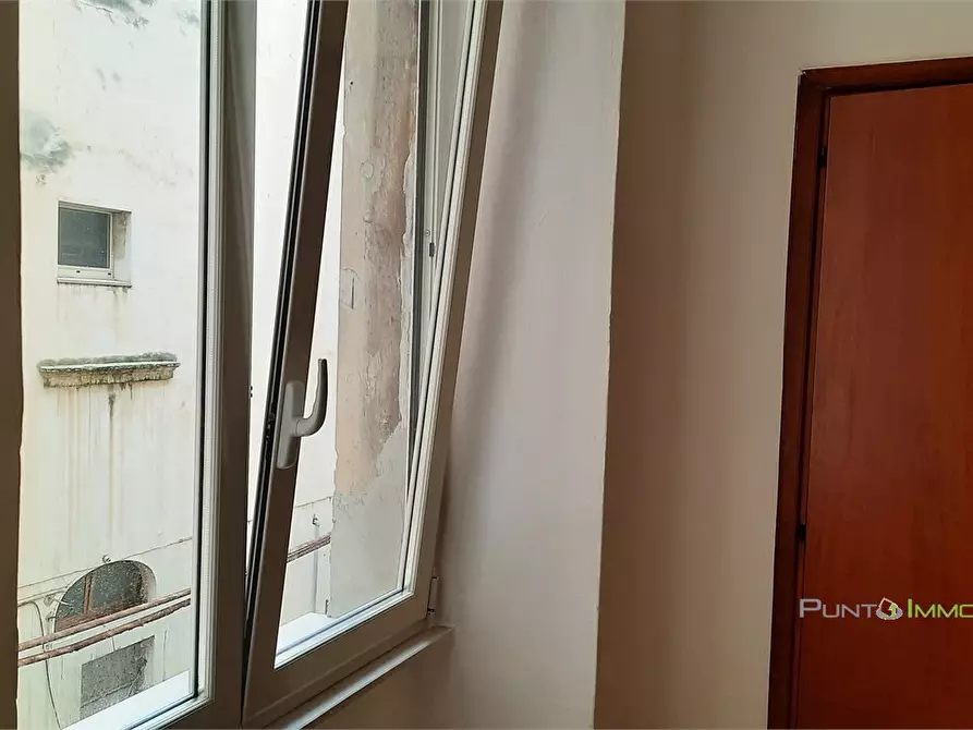 Immagine 5 di Ufficio in affitto  85 a Brindisi