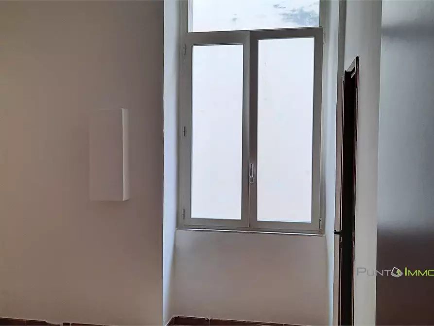 Immagine 3 di Ufficio in affitto  85 a Brindisi