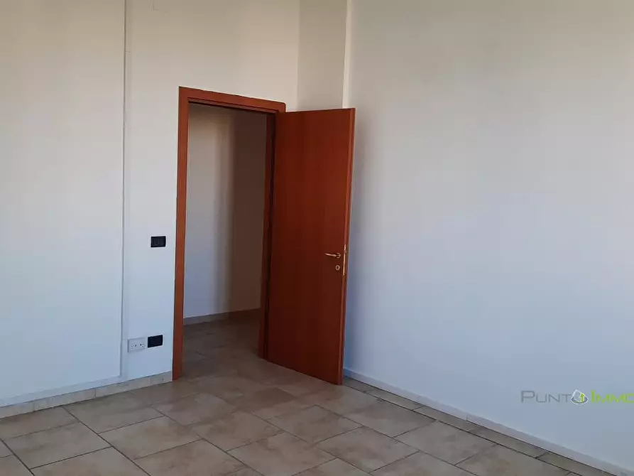 Immagine 9 di Ufficio in affitto  5 a Brindisi