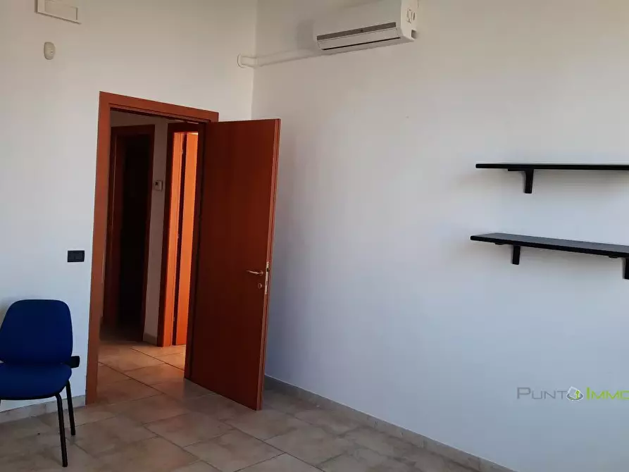 Immagine 4 di Ufficio in affitto  5 a Brindisi