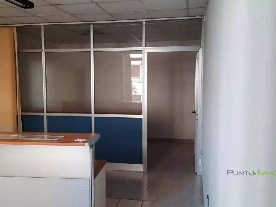 Immagine 4 di Ufficio in affitto  85 a Brindisi