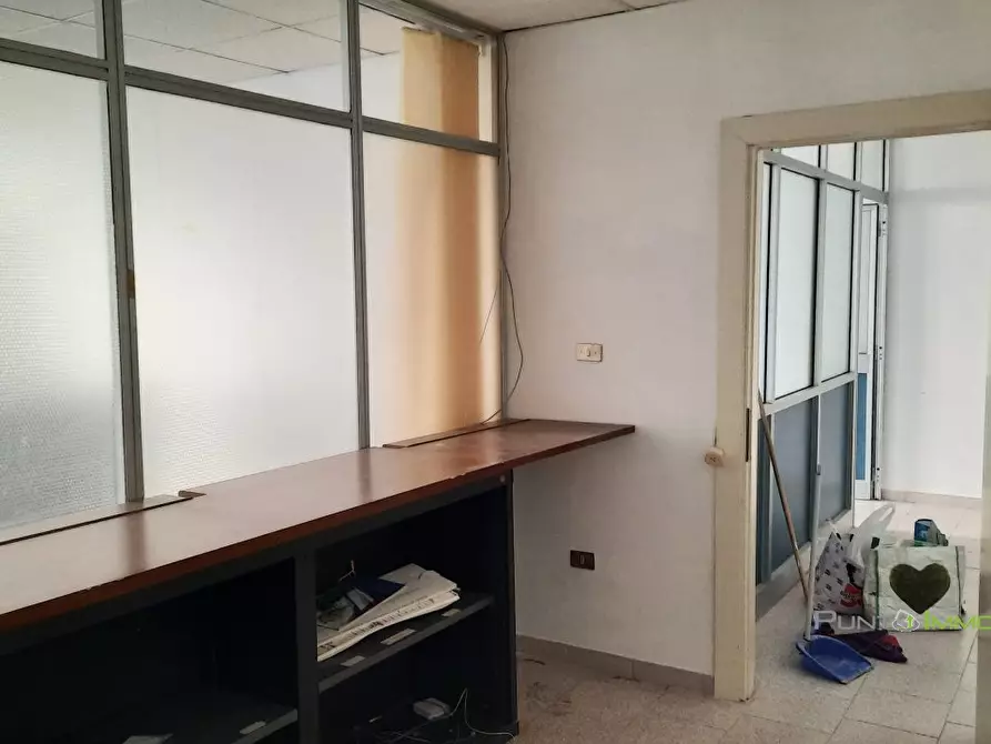 Immagine 8 di Ufficio in affitto  85 a Brindisi