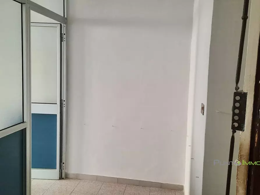 Immagine 9 di Ufficio in affitto  85 a Brindisi