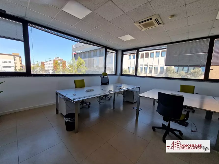 Immagine 3 di Ufficio in affitto  snc a Milano