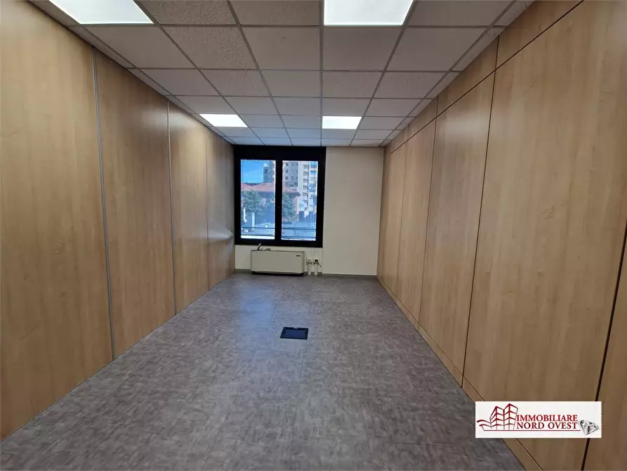 Immagine 3 di Ufficio in affitto  snc a Milano