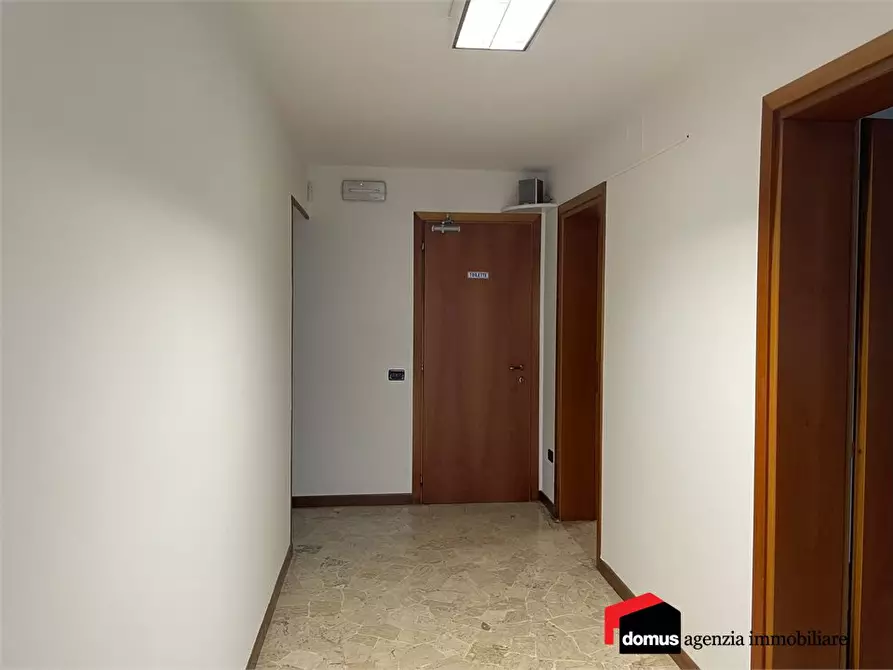 Immagine 4 di Ufficio in affitto  a Thiene