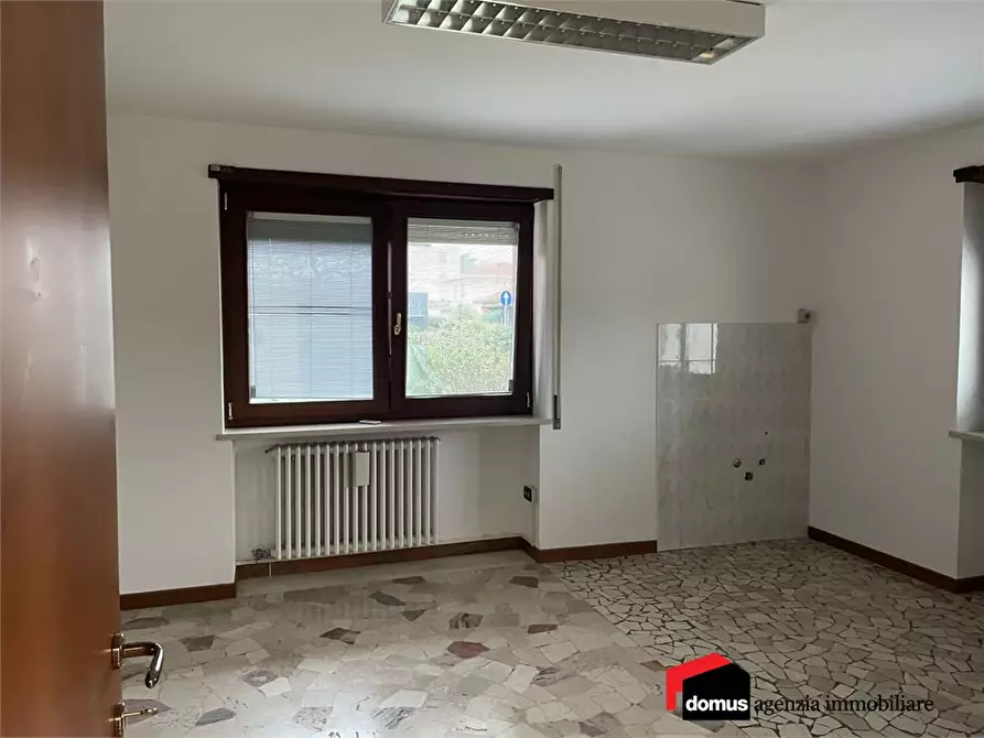 Immagine 2 di Ufficio in affitto  a Thiene