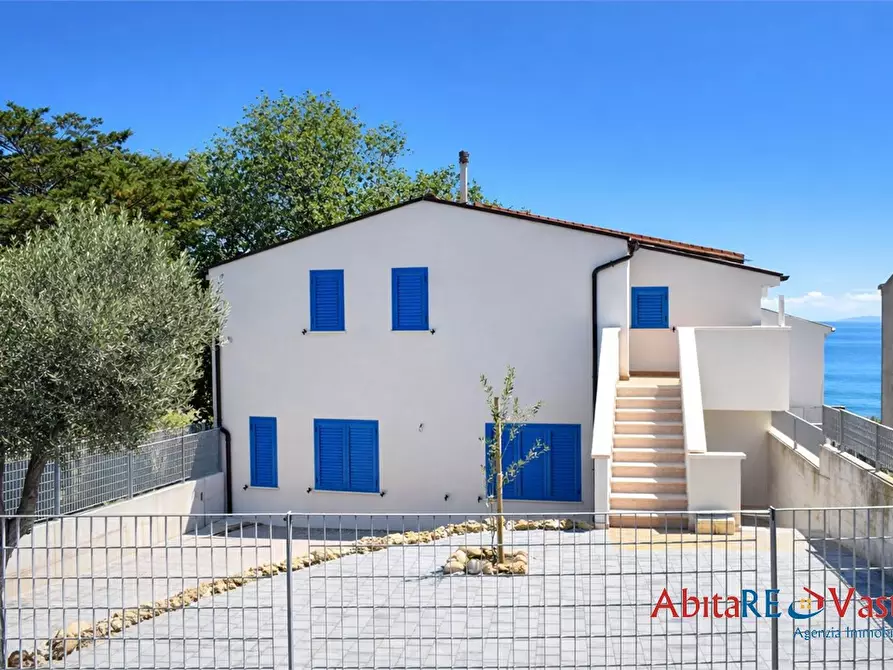 Immagine 1 di Villa in affitto  47/B a Vasto