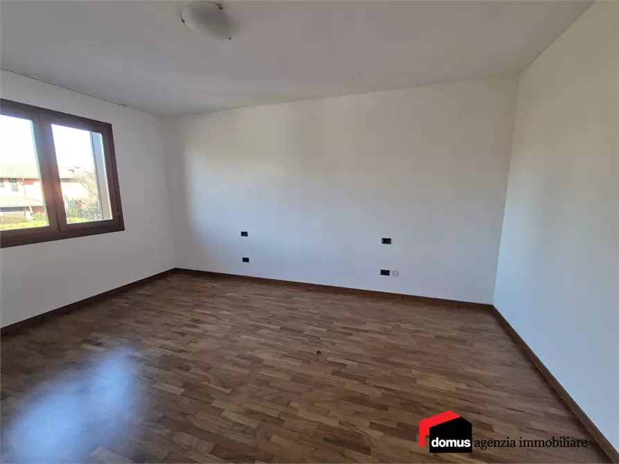 Immagine 10 di Villetta a schiera in affitto  a Dueville