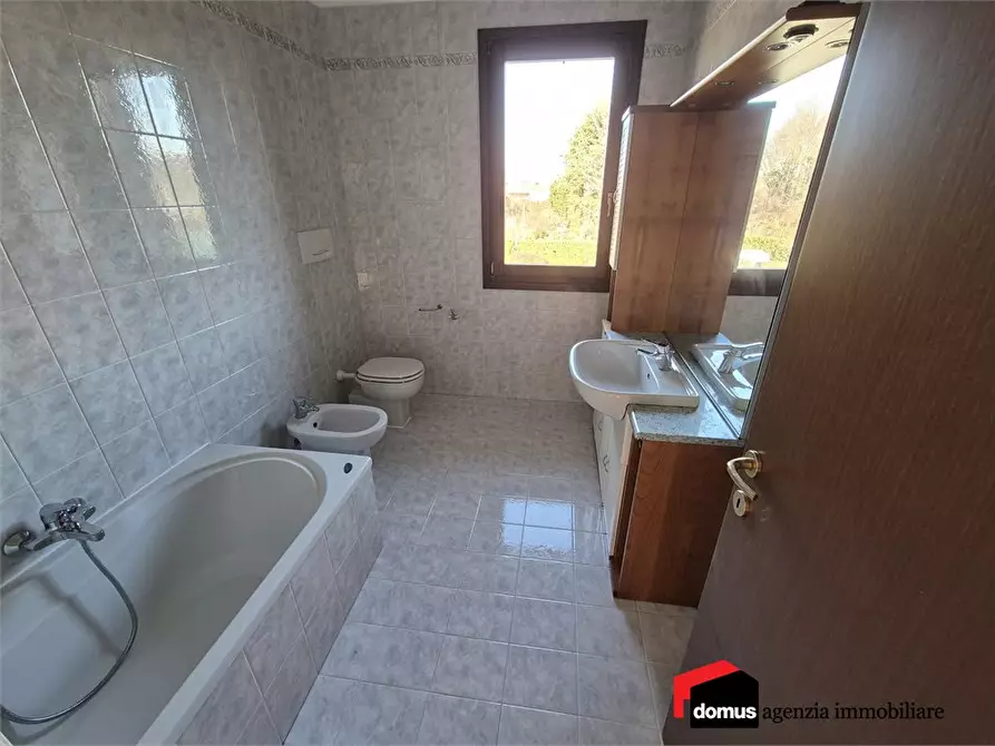 Immagine 8 di Villetta a schiera in affitto  a Dueville