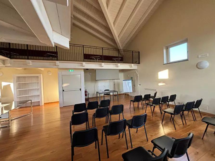 Immagine 10 di Villa in vendita  35 a Riva Presso Chieri