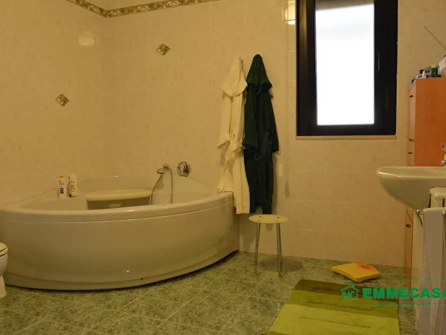 Immagine 9 di Appartamento in vendita  a Valenzano