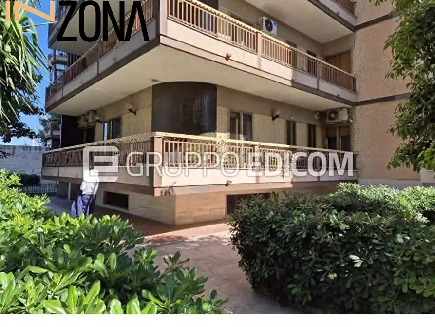 Immagine 2 di Appartamento in vendita  44 a Bari