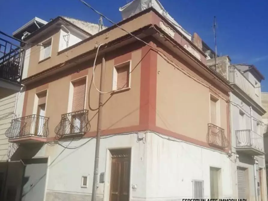 Immagine 1 di Appartamento in vendita  5 a Sannicandro Garganico