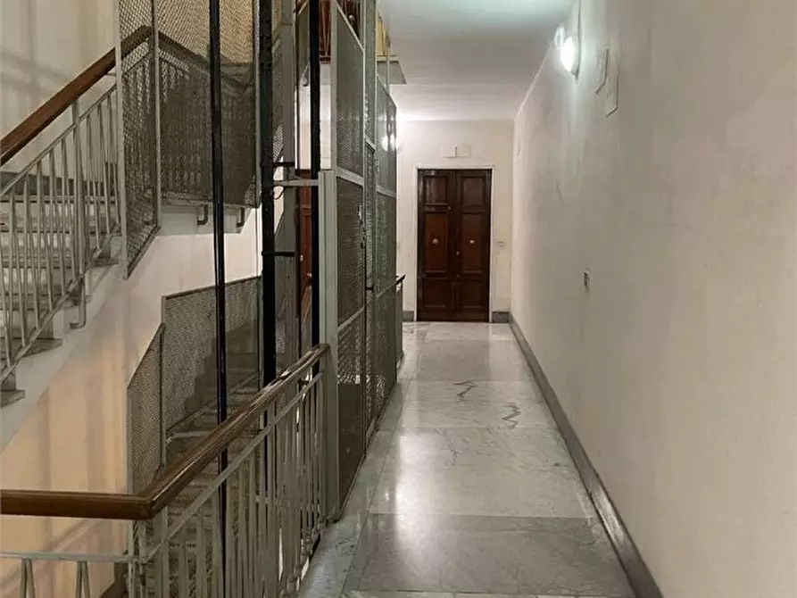 Immagine 6 di Appartamento in vendita  4/10 a Genova