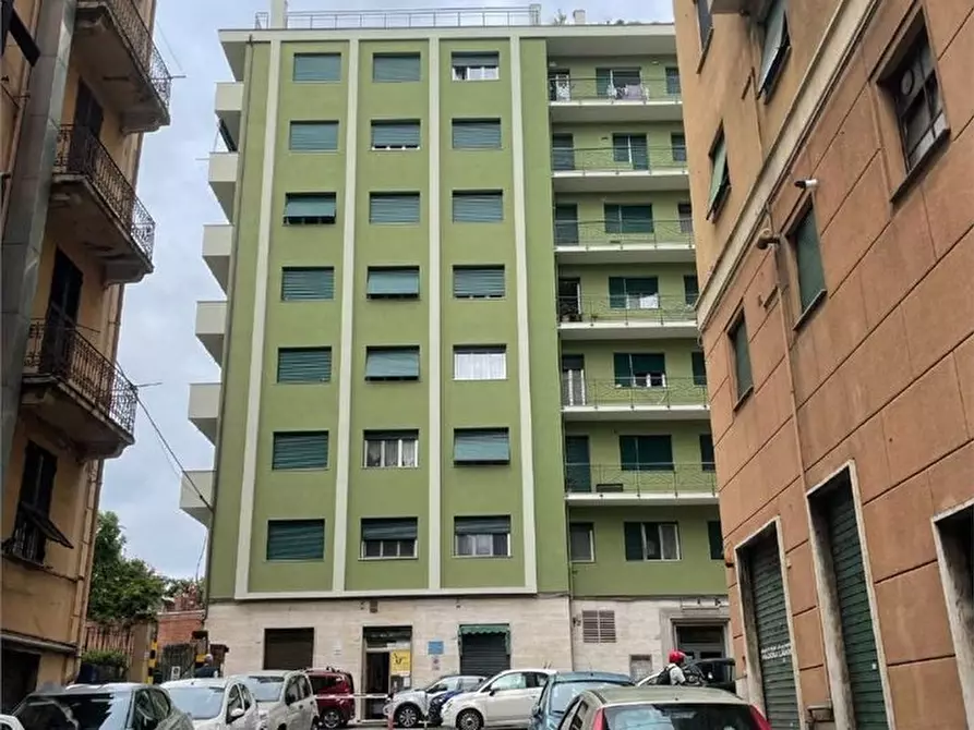 Immagine 2 di Appartamento in vendita  4/10 a Genova