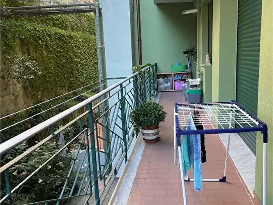 Immagine 10 di Appartamento in vendita  4/10 a Genova